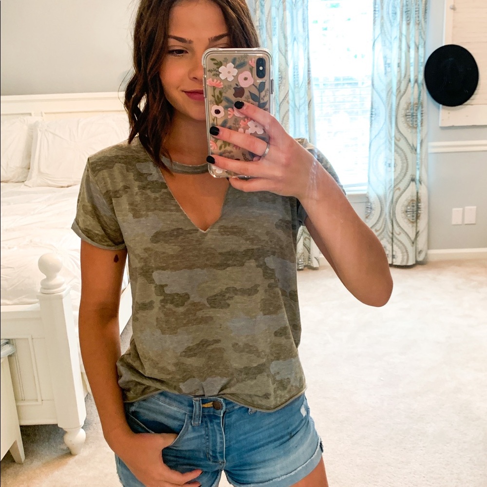 tee shirt